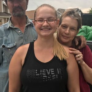 Meet your Posher, Dee dee